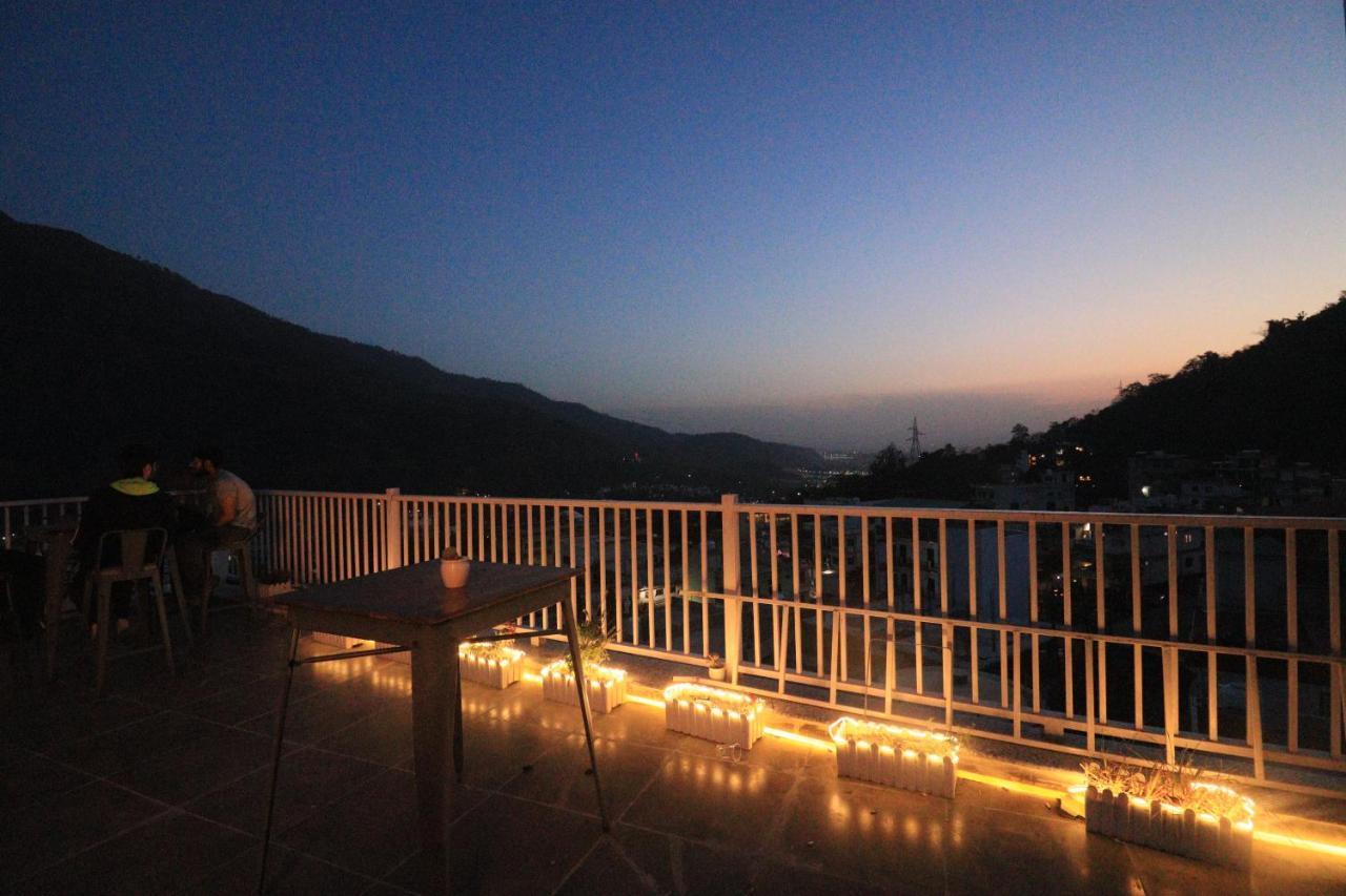 Backpacker Duniya Hostel Rishikesh Ngoại thất bức ảnh